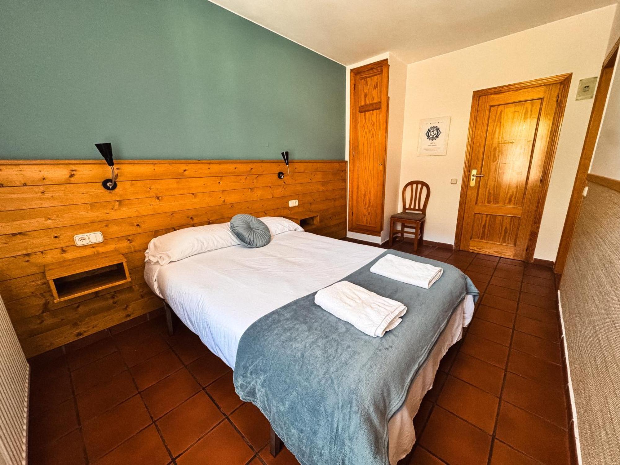 De Montana Uson Hotel *